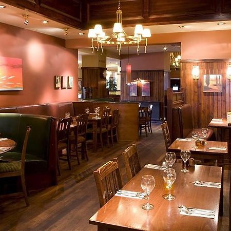Premier Inn London Илфорд Екстериор снимка