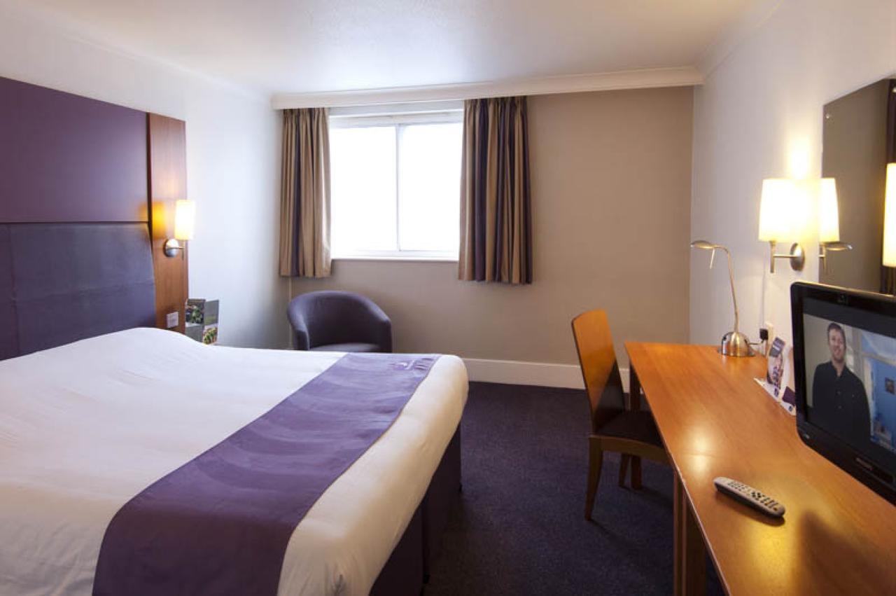 Premier Inn London Илфорд Стая снимка