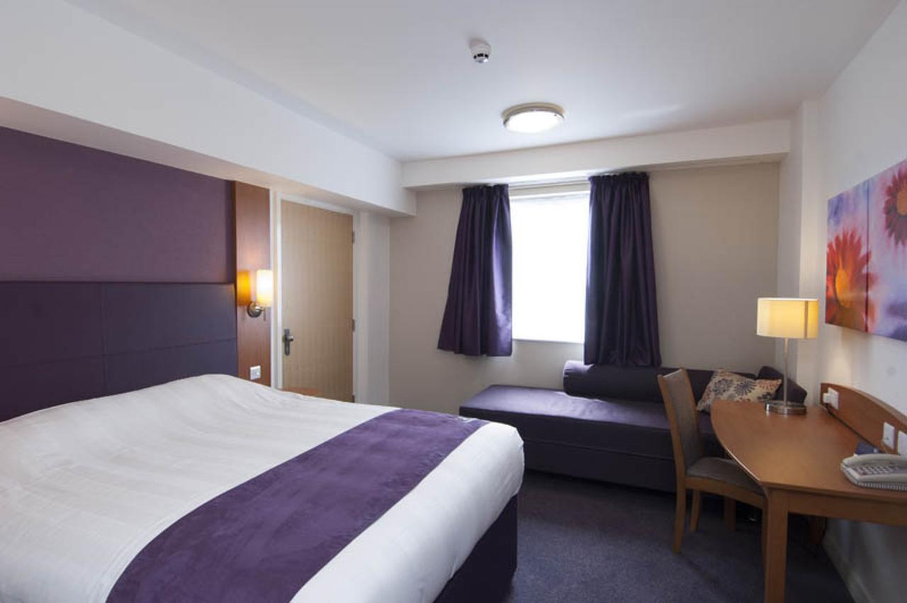 Premier Inn London Илфорд Стая снимка